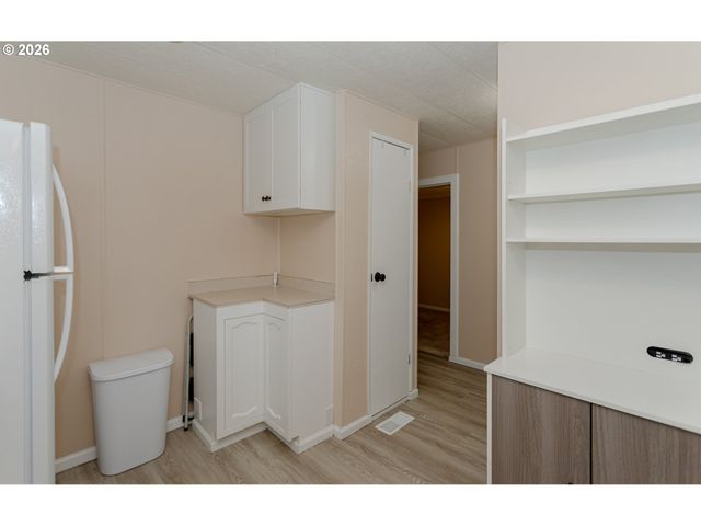 5170 GRAND Ave Spc 19, Florence, OR 97439