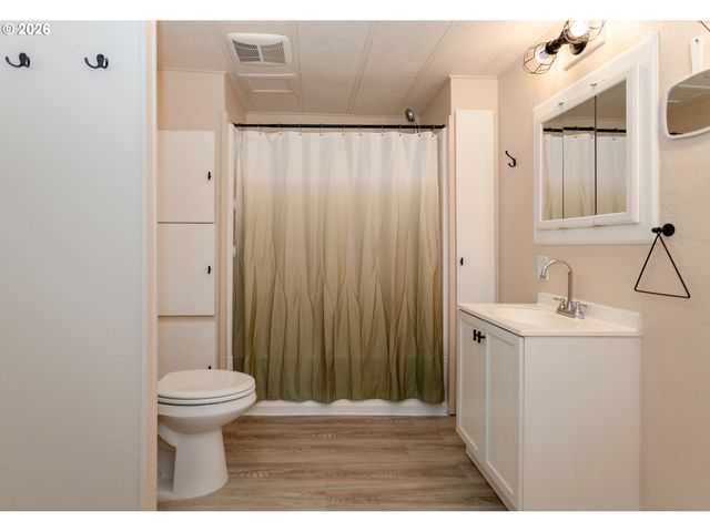 5170 GRAND Ave Spc 19, Florence, OR 97439