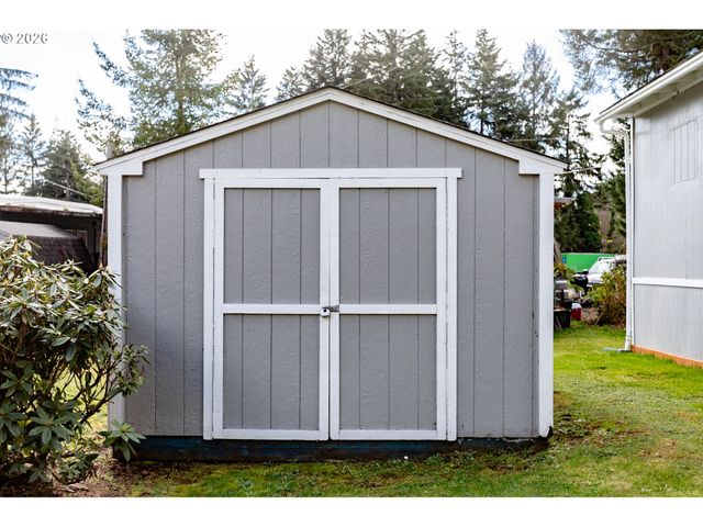 5170 GRAND Ave Spc 19, Florence, OR 97439