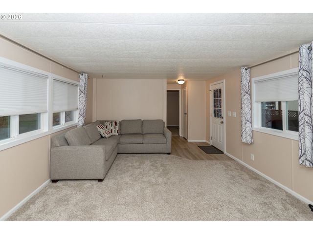 5170 GRAND Ave Spc 19, Florence, OR 97439