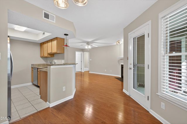 113 Abingdon Court Lc, Cary, NC 27513