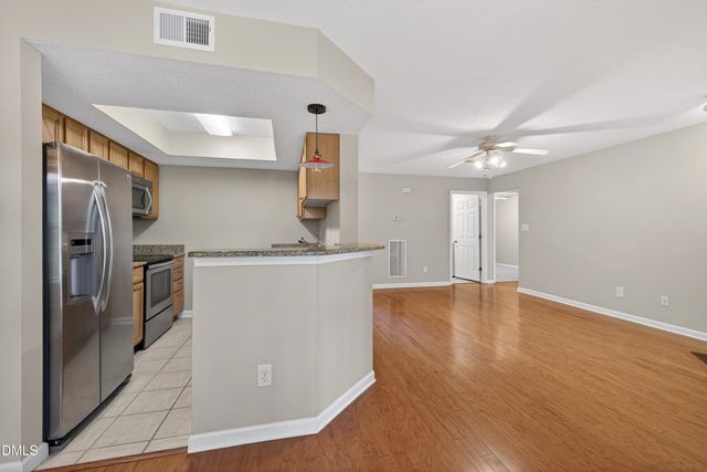 113 Abingdon Court Lc, Cary, NC 27513