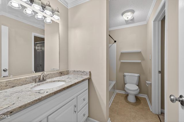 113 Abingdon Court Lc, Cary, NC 27513
