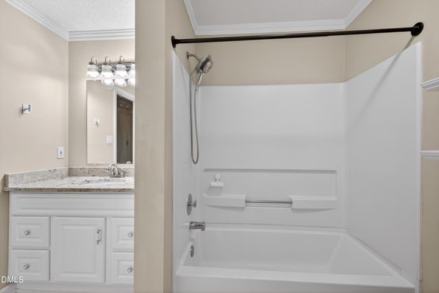 113 Abingdon Court Lc, Cary, NC 27513
