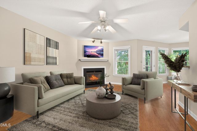 113 Abingdon Court Lc, Cary, NC 27513