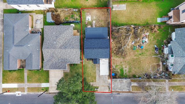 1206 37th Street, Galveston, TX 77550