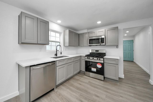 1206 37th Street, Galveston, TX 77550