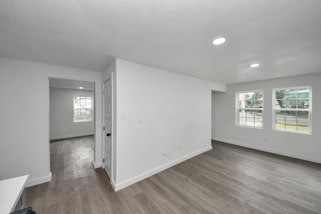 1206 37th Street, Galveston, TX 77550