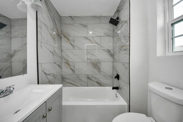 1206 37th Street, Galveston, TX 77550