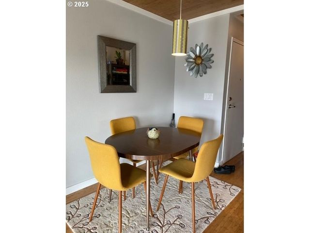 5715 Ne SACRAMENTO St 11, Portland, OR 97213