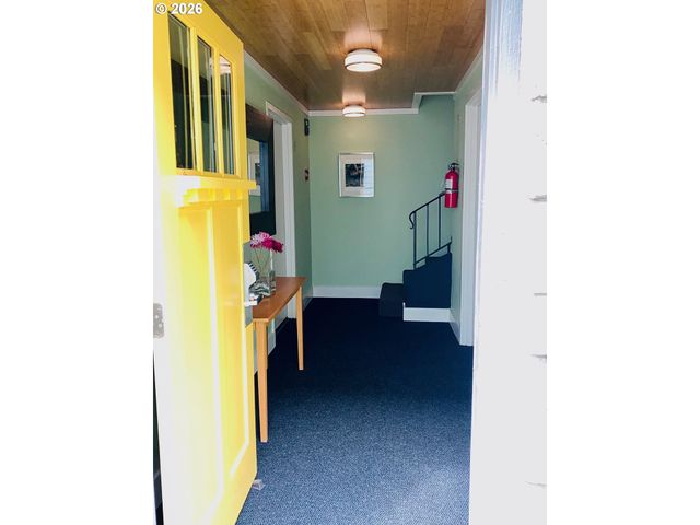 5715 Ne SACRAMENTO St 11, Portland, OR 97213