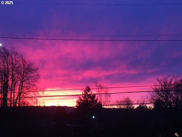 5715 Ne SACRAMENTO St 11, Portland, OR 97213