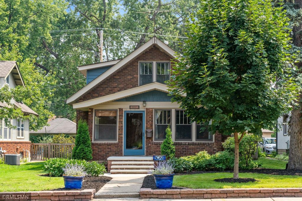 5027 28th Avenue S, Minneapolis, MN 55417