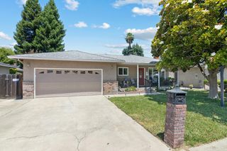 1004 E A St, Oakdale, CA 95361
