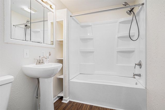 688 W Chicago Road, Bronson, MI 49028