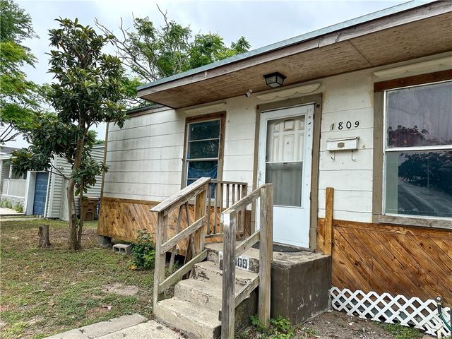 1809 Trenton Dr, Corpus Christi, TX 78404