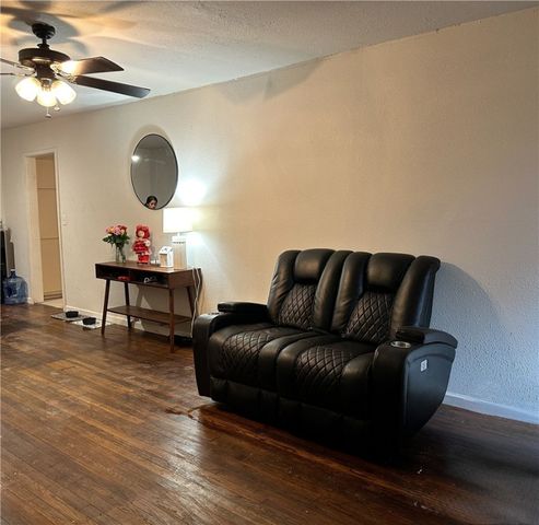 1809 Trenton Dr, Corpus Christi, TX 78404