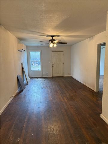 1809 Trenton Dr, Corpus Christi, TX 78404