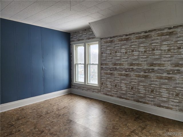 23 Waverly Street, New Albion, NY 14719