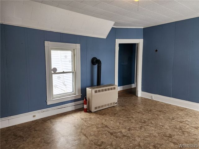 23 Waverly Street, New Albion, NY 14719