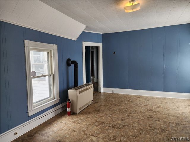 23 Waverly Street, New Albion, NY 14719