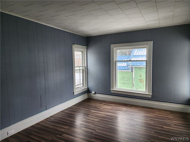 23 Waverly Street, New Albion, NY 14719