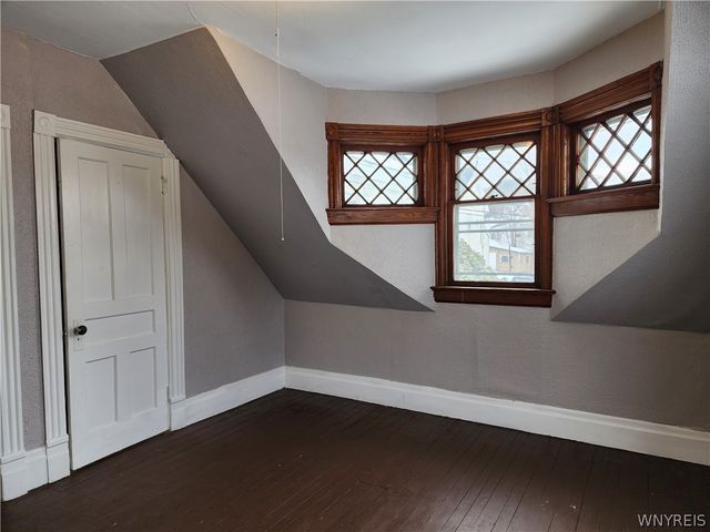 23 Waverly Street, New Albion, NY 14719