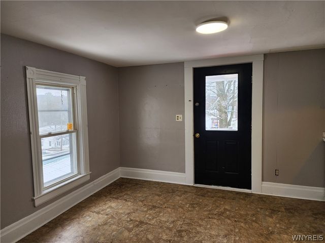 23 Waverly Street, New Albion, NY 14719