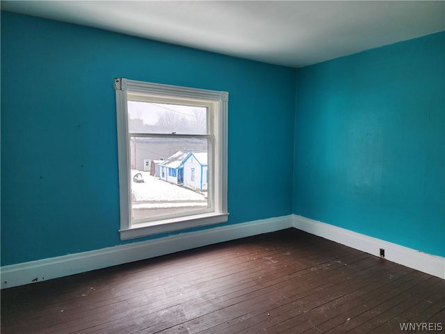 23 Waverly Street, New Albion, NY 14719