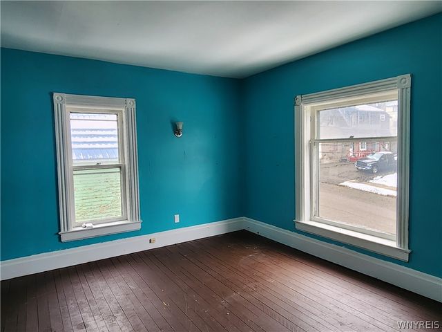 23 Waverly Street, New Albion, NY 14719