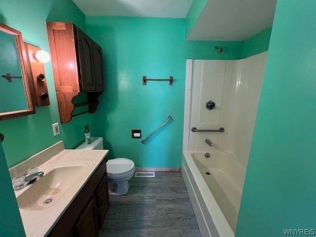 23 Waverly Street, New Albion, NY 14719