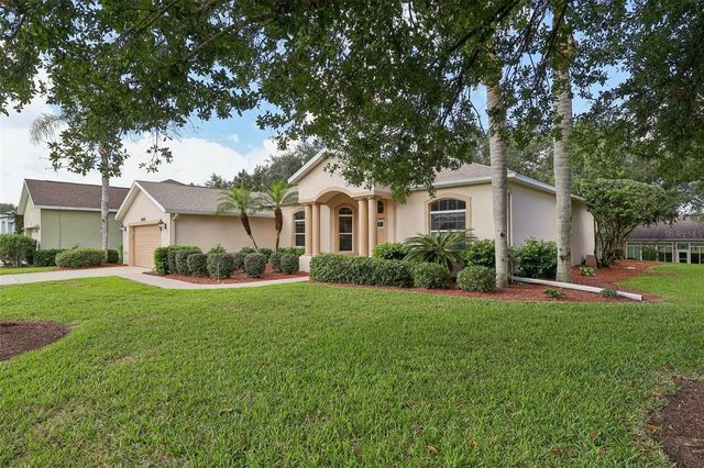 24445 MADEWOOD AVENUE, Leesburg, FL 34748