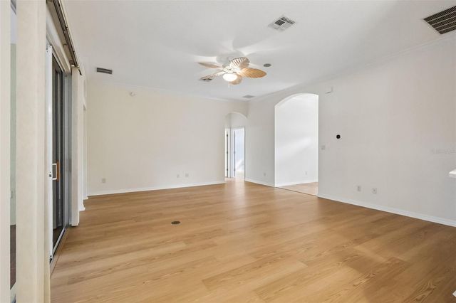 24445 MADEWOOD AVENUE, Leesburg, FL 34748