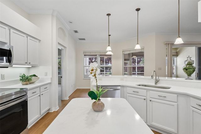 24445 MADEWOOD AVENUE, Leesburg, FL 34748