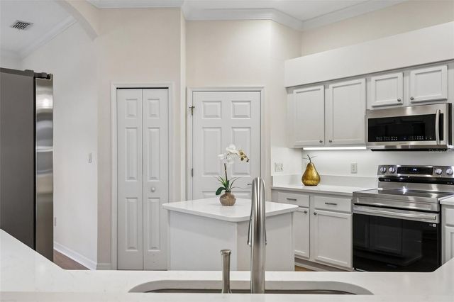 24445 MADEWOOD AVENUE, Leesburg, FL 34748