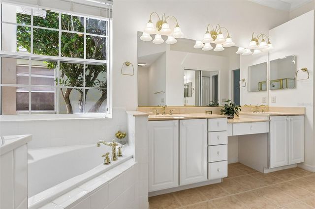 24445 MADEWOOD AVENUE, Leesburg, FL 34748