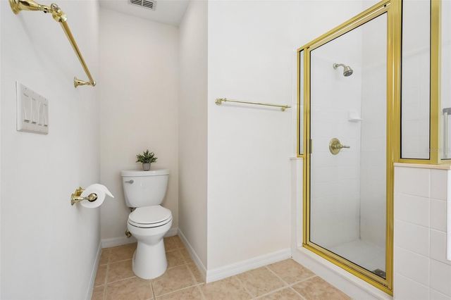 24445 MADEWOOD AVENUE, Leesburg, FL 34748