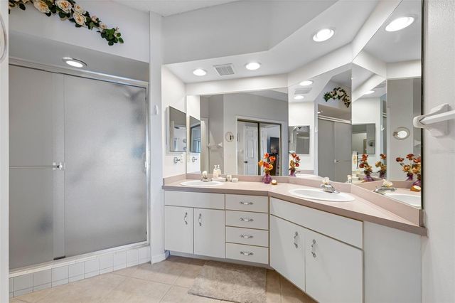 11315 SHIPWATCH LANE 1850, Largo, FL 33774