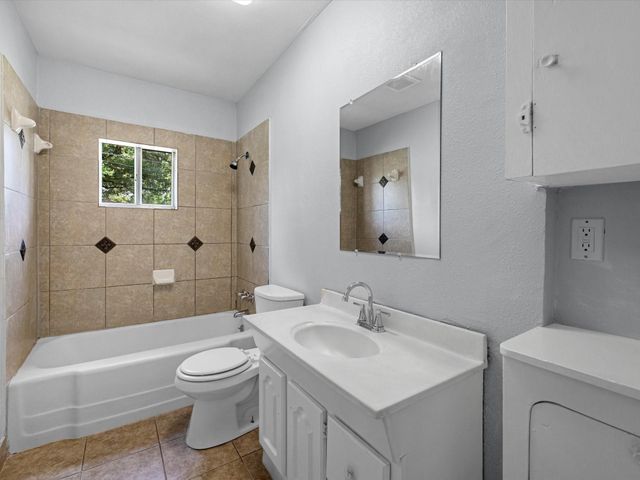 4218 Crenshaw Street, Houston, TX 77017