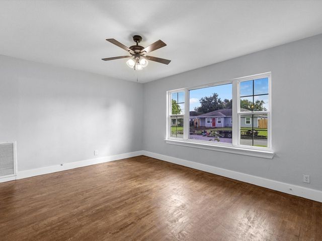 4218 Crenshaw Street, Houston, TX 77017