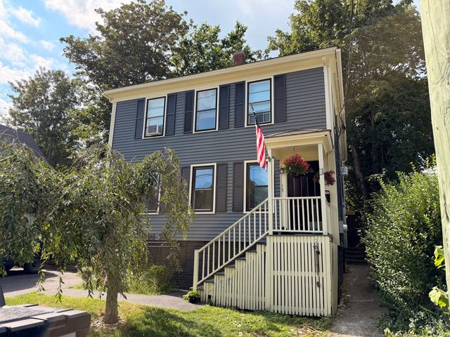 17 Davis St 1, Plymouth, MA 02360