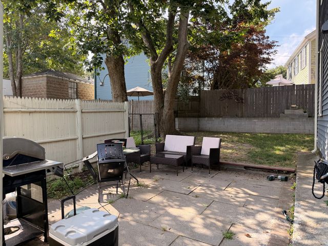 17 Davis St 1, Plymouth, MA 02360