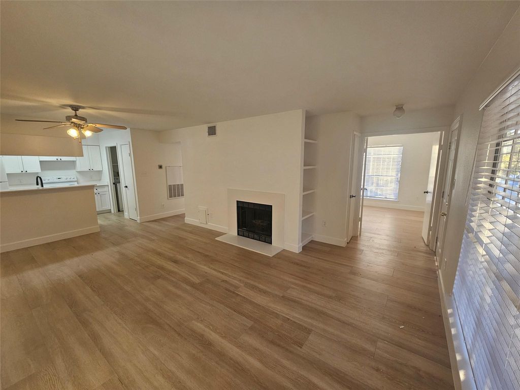 2626 Holly Hall Street 710, Houston, TX 77054