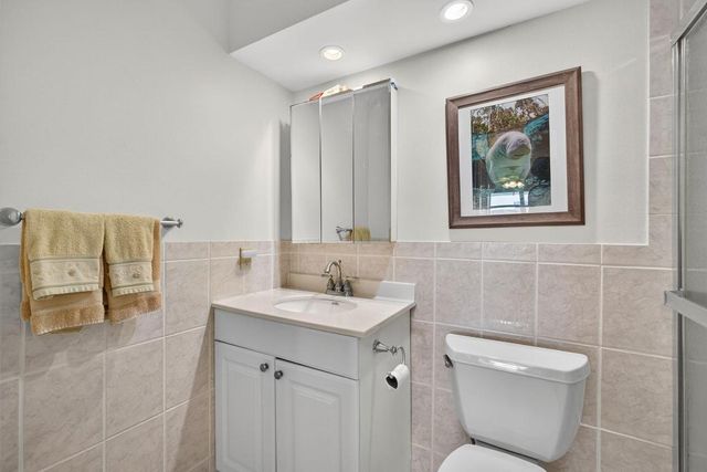 111 Shore Court 301, North Palm Beach, FL 33408