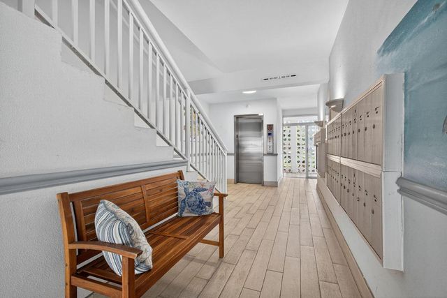 111 Shore Court 301, North Palm Beach, FL 33408