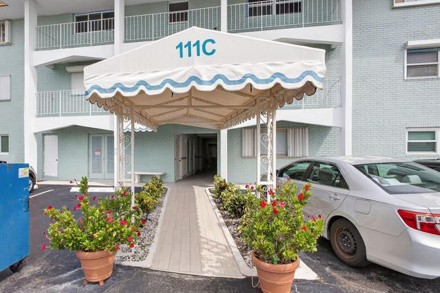 111 Shore Court 301, North Palm Beach, FL 33408