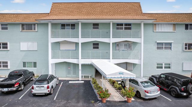 111 Shore Court 301, North Palm Beach, FL 33408