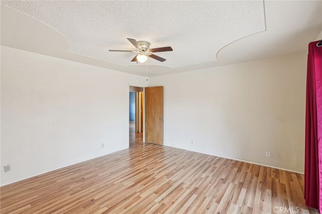 13954 Cronese Road, Apple Valley, CA 92307