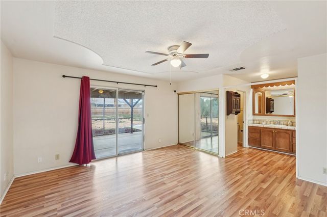 13954 Cronese Road, Apple Valley, CA 92307