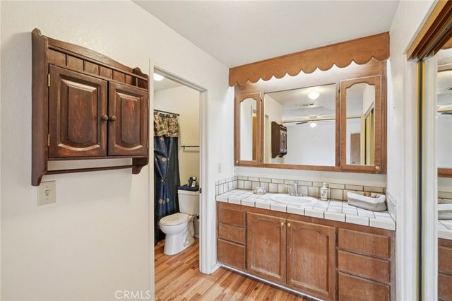 13954 Cronese Road, Apple Valley, CA 92307